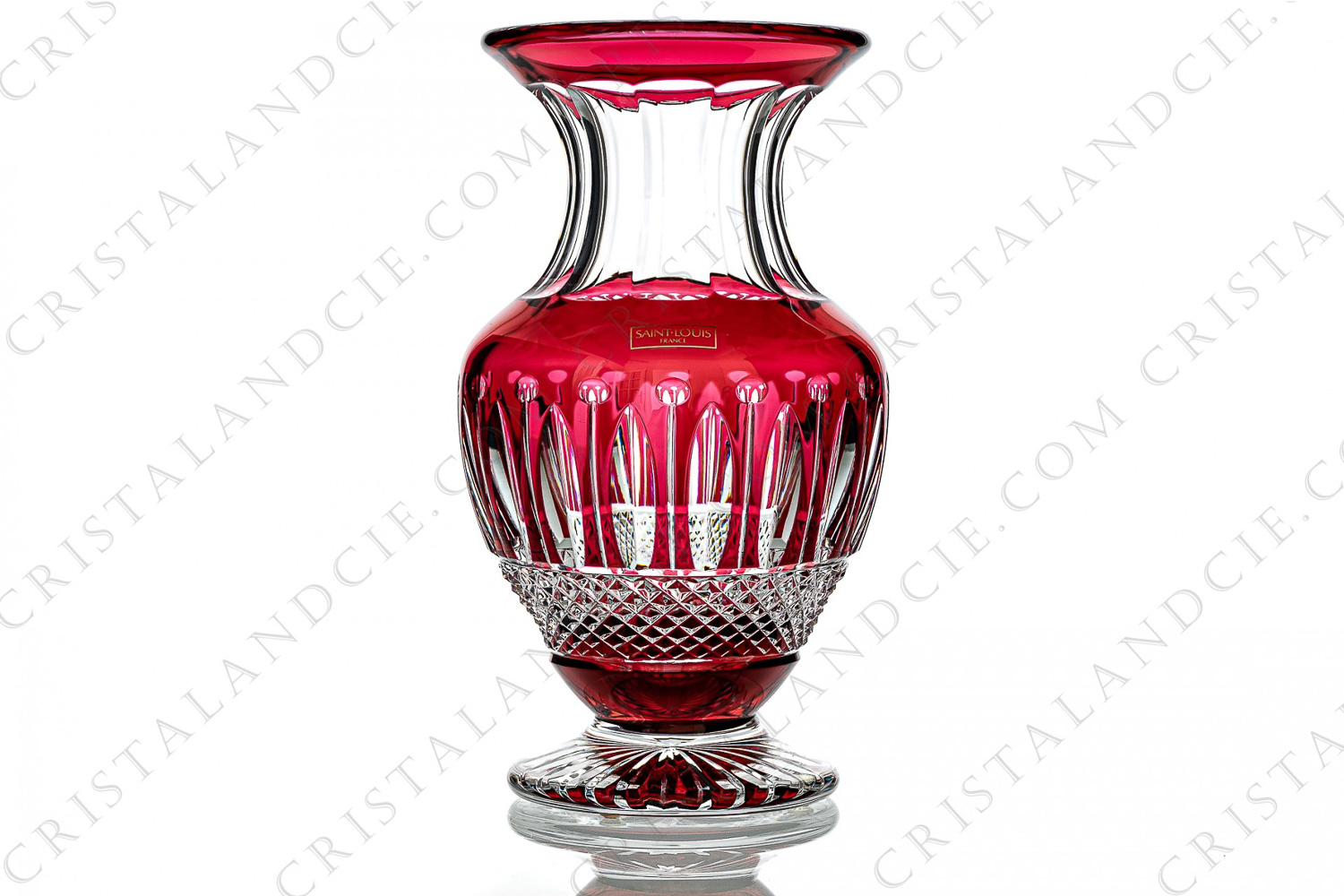 Vase in red double-layer crystal by Saint-Louis pattern Tommy with an important cut pattern photo-1