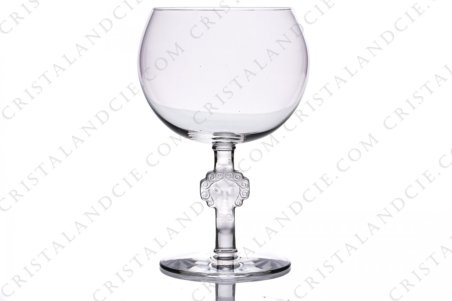 Tasting glass in crystal by Lalique pattern Barr with the foot is decorated with a frosted woman head photo-1