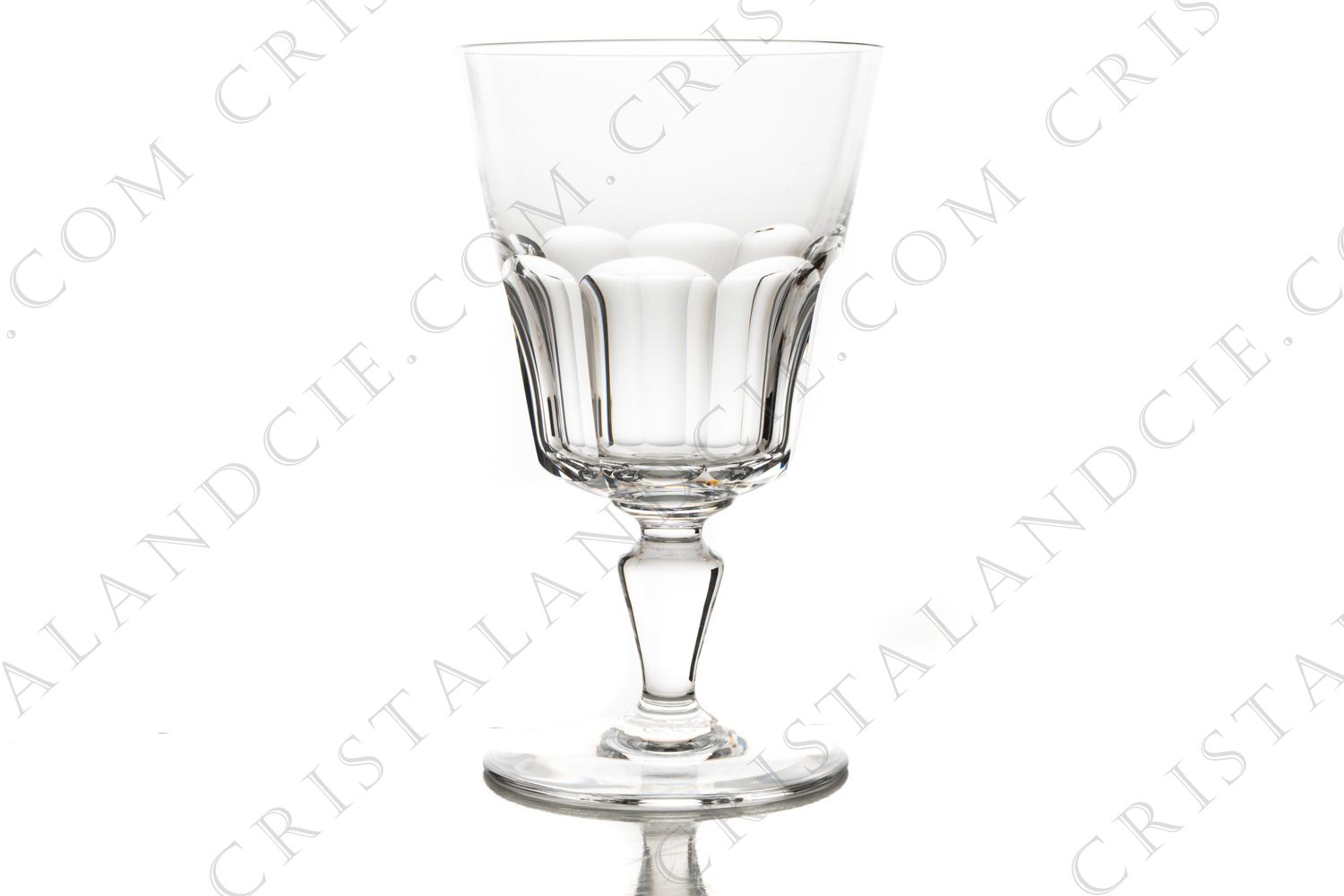 Verre à eau n°2 en cristal de Baccarat modèle Missouri à décor taillé de côtes plates photo-1