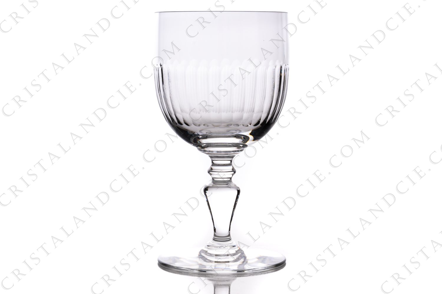Water glass n°2 in crystal by Baccarat pattern Renaissance with a cut pattern on the gob photo-1
