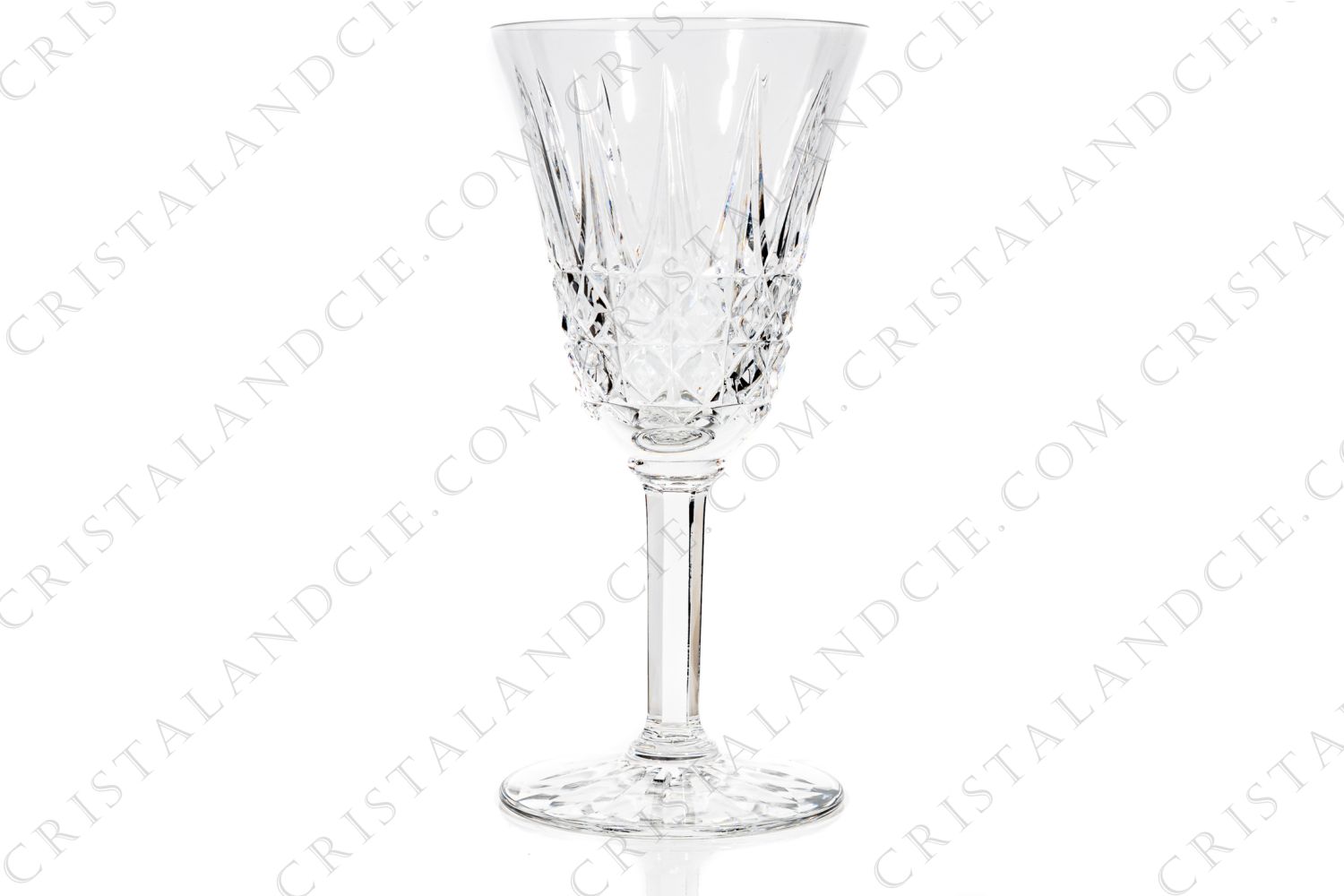 Verre à eau américain n°1 en cristal de Saint-Louis modèle Tarn présentant un important décor de losanges taillés photo-1