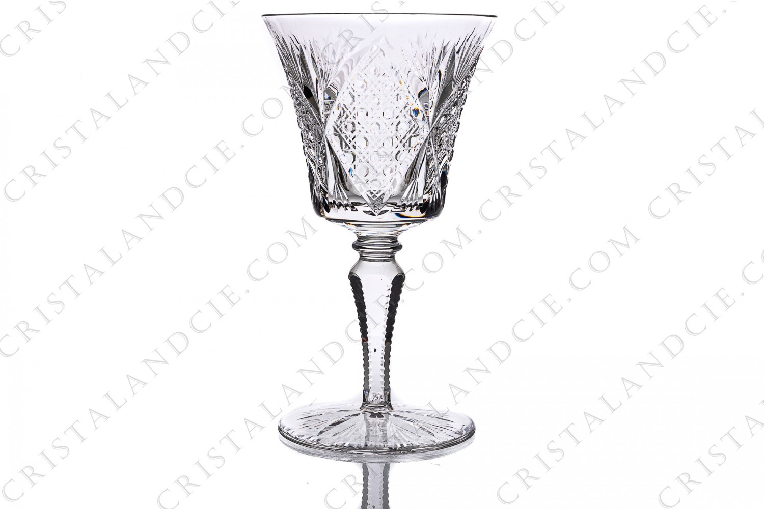Water glass n°2 in crystal by Saint-Louis pattern Vologne with an important cut pattern photo-1
