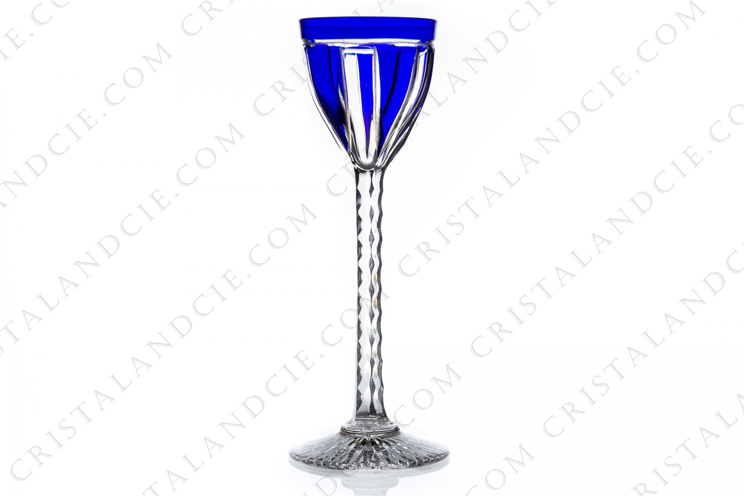 Verre à liqueur en cristal double-couches bleu de Saint-Louis à décor Art Déco taillé photo-1