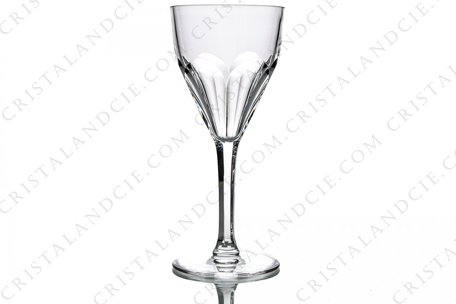 Verre à vin n°3 en cristal de Saint-Louis modèle Bristol orné de côtes plates photo-1