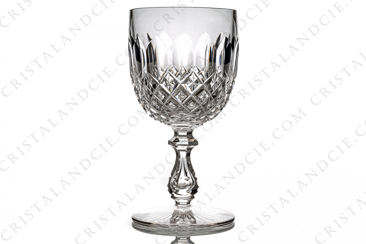 Wine glass n°4 in crystal by Baccarat pattern Libourne with an important cut pattern and an air bubble in the stem photo-1