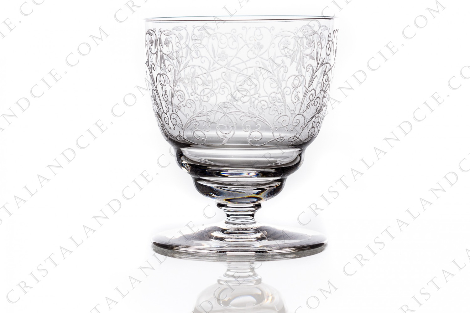 Wine glass n°4 in crystal by Baccarat pattern Lulli with an important engraved with the acid pattern photo-1