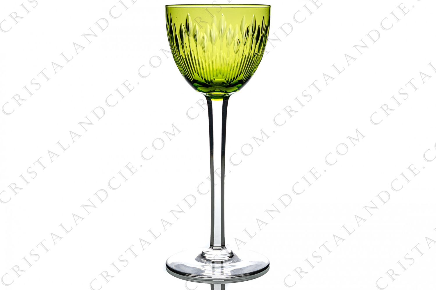 Verre à vin du Rhin, roemer en cristal chartreuse de Baccarat modèle Corneille à décor de biseaux taillés sur la paraison et jambe à pans coupés photo-1