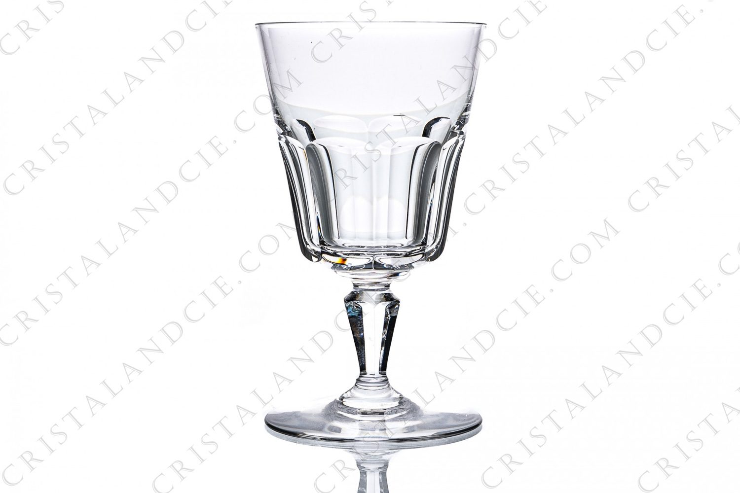 Wine glass n°3 in crystal by Baccarat pattern Texas, decorated with flat cuts on the gob and the stem photo-1
