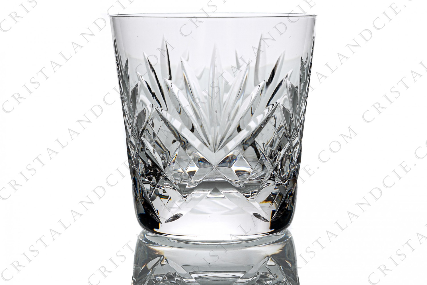 Whisky glass regular Old fashion tumbler n°3 in crystal by Saint-Louis pattern Chantilly with an important cut pattern photo-1