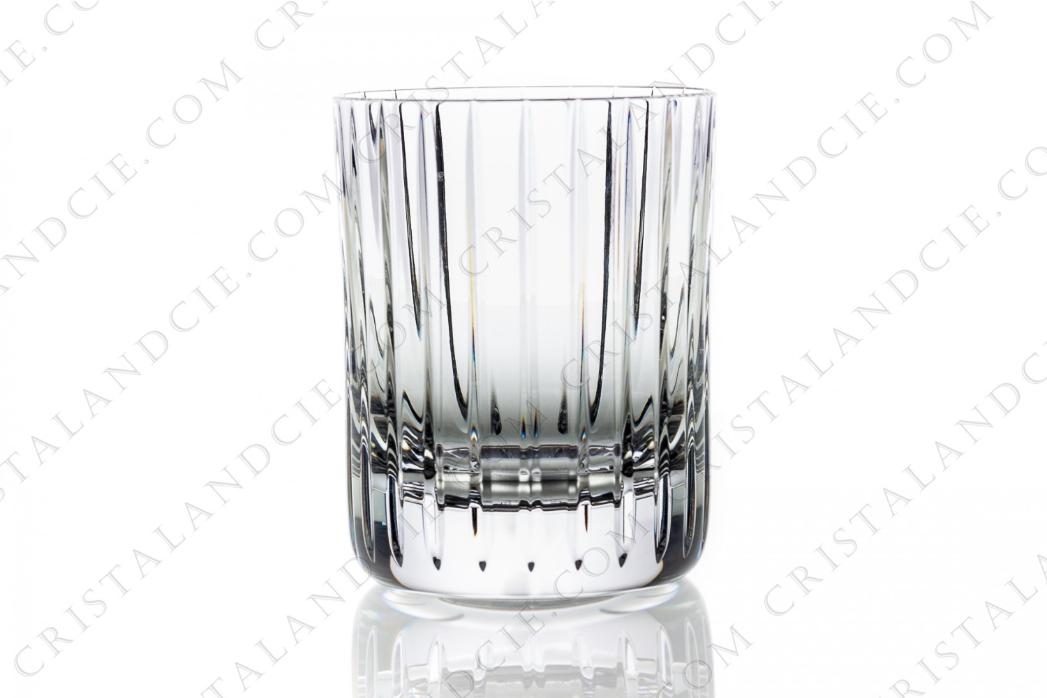 Verre à Whisky gobelet n°3 en cristal de Baccarat modèle Harmonie à décor de biseaux taillés photo-1