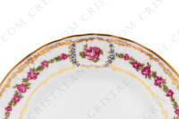 Dessert plate in Limoges china by Bernardaud pattern Roses de Limoges decorated with friezes of pink roses, with roses in medallion and gold friezes photo-3
