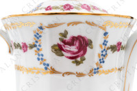 Coffee pot in Limoges china by Bernardaud pattern Roses de Limoges decorated with friezes of pink roses, with roses in medallion and gold friezes photo-11