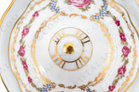 Coffee pot in Limoges china by Bernardaud pattern Roses de Limoges decorated with friezes of pink roses, with roses in medallion and gold friezes photo-5