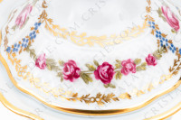 Coffee pot in Limoges china by Bernardaud pattern Roses de Limoges decorated with friezes of pink roses, with roses in medallion and gold friezes photo-6