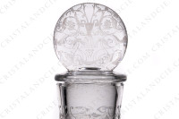 Carafe à vin en cristal de Baccarat modèle Michelangelo présentant un important décor gravé photo-3