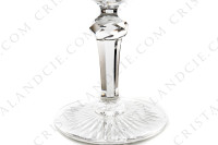 Coupe à Champagne en cristal de Baccarat forme 9056 taille 9058 présentant un décor de biseaux et étoile sur la paraison, une bague facettée et des côtes plates sur la jambe et une étoile à flammes sous le pied photo-4