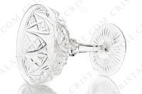 Coupe à Champagne en cristal de Baccarat forme 9056 taille 9058 présentant un décor de biseaux et étoile sur la paraison, une bague facettée et des côtes plates sur la jambe et une étoile à flammes sous le pied photo-2