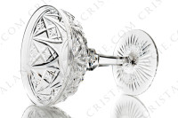 Coupe à Champagne en cristal de Baccarat forme 9056 taille 9058 présentant un décor de biseaux et étoile sur la paraison, une bague facettée et des côtes plates sur la jambe et une étoile à flammes sous le pied photo-2