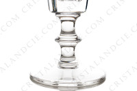 Flûte à Champagne en cristal de Saint-Louis modèle Caton ornée de côtes plates sur la paraison et d une bague sur la jambe photo-4