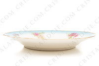 Petit plat rond creux en porcelaine de Limoges de la maison Sigismond Maas orné de chrysanthèmes rose et blancs sur un fond bleu clair et de liserets or photo-2