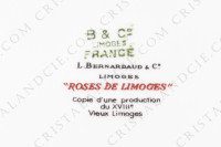Cake dish in Limoges china by Bernardaud pattern Roses de Limoges decorated with friezes of pink roses, with roses in medallion and gold friezes photo-6