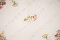 Plat ovale en porcelaine de Limoges de la maison Sigismond Maas orné de chrysanthèmes rose et blancs sur un fond bleu clair et de liserets or photo-7