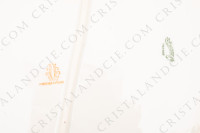 Plat ovale en porcelaine de Limoges de la maison Sigismond Maas orné de chrysanthèmes rose et blancs sur un fond bleu clair et de liserets or photo-8