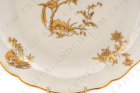 Six assiettes plates en porcelaine de Limoges de la maison Bernardaud modèle Reine Elisabeth orné d oiseaux de paradis et de branchages or photo-6