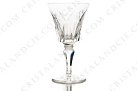 Série de six verres à eau n°2 en cristal de Saint-Louis modèle Camargue présentant un important décor taillé photo-2