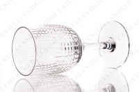 Série de six verres à vin blanc n°4 en cristal de Baccarat modèle Nancy présentant un important décor taillé photo-3