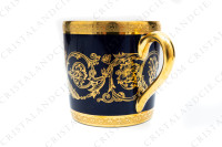 Tasse à café en porcelaine de Limoges ornée de frises en incrustations or et d arabesque or sur un fond bleu de four photo-4