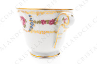 Coffee cup in Limoges china by Bernardaud pattern Roses de Limoges decorated with friezes of pink roses, with roses in medallion and gold friezes photo-4