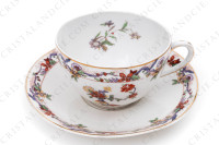 Tasse à thé en porcelaine de Limoges de la maison Bernardaud ornée d un décor polychrome japonisant photo-2