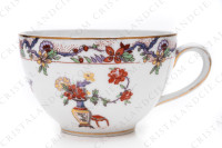 Tasse à thé en porcelaine de Limoges de la maison Bernardaud ornée d un décor polychrome japonisant photo-3