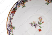 Tasse à thé en porcelaine de Limoges de la maison Bernardaud ornée d un décor polychrome japonisant photo-9