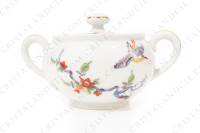 Breakfast set in Limoges china by Bernardaud pattern Condé decorated with polychromes birds of paradise and flowers photo-16