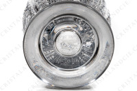 Vase en cristal de Baccarat présentant un riche décor taillé photo-10
