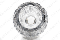 Vase en cristal de Baccarat présentant un riche décor taillé photo-9