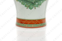 Vase en porcelaine de Limoges sur pâte céladon de la maison Haviland modèle Chrysanthème orné de chrysanthèmes jaunes, mauves et blancs et de papillons photo-6