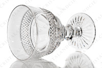 Verre à eau n°2 en cristal de Saint-Louis modèle Trianon dont la paraison est ornée de facettes surmontées d une frise de pointes de diamant, jambe à pans coupés muni d une bague à mi-hauteur photo-2