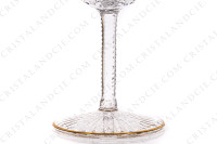 Verre à vin rouge n°3 en cristal de Saint-Louis modèle Apollo or présentant un important décor taillé et des filets or photo-4