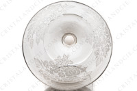 Verre à vin blanc n°4 en cristal de Baccarat présentant un décor de bouquet de fleurs gravé photo-5